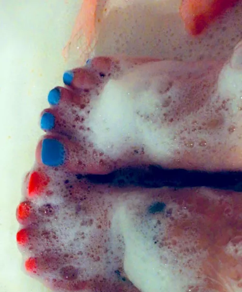 Bored anyone want to chat (over 18)