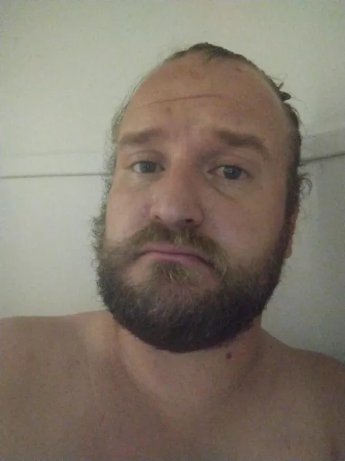 Bored as hell in northern Utah. Looking for someone to chat with, vent to and hear their gripes. Anyone interested?