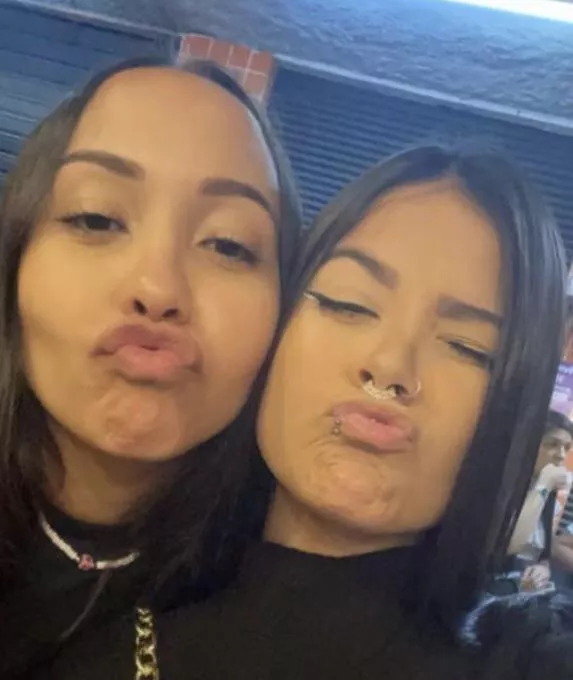 Brazilian double pouting