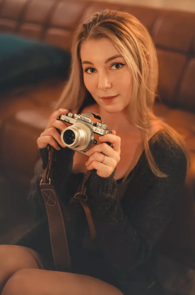 camera girl