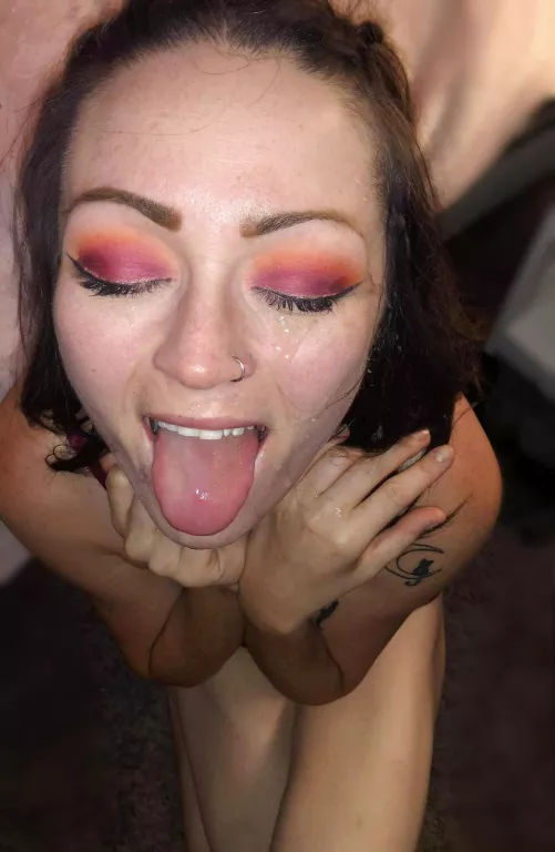 Can I be your cum slut?🙈💋