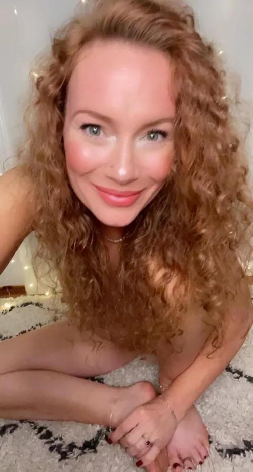 Can I get your attention with just my face?😌 42, mom of two