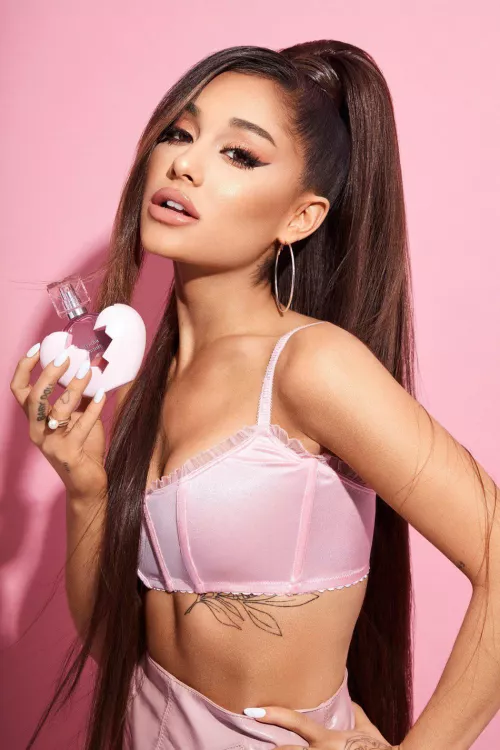 Can someone cuck me as Ariana Grande by describing how you are cheating on me with her boss as we text?