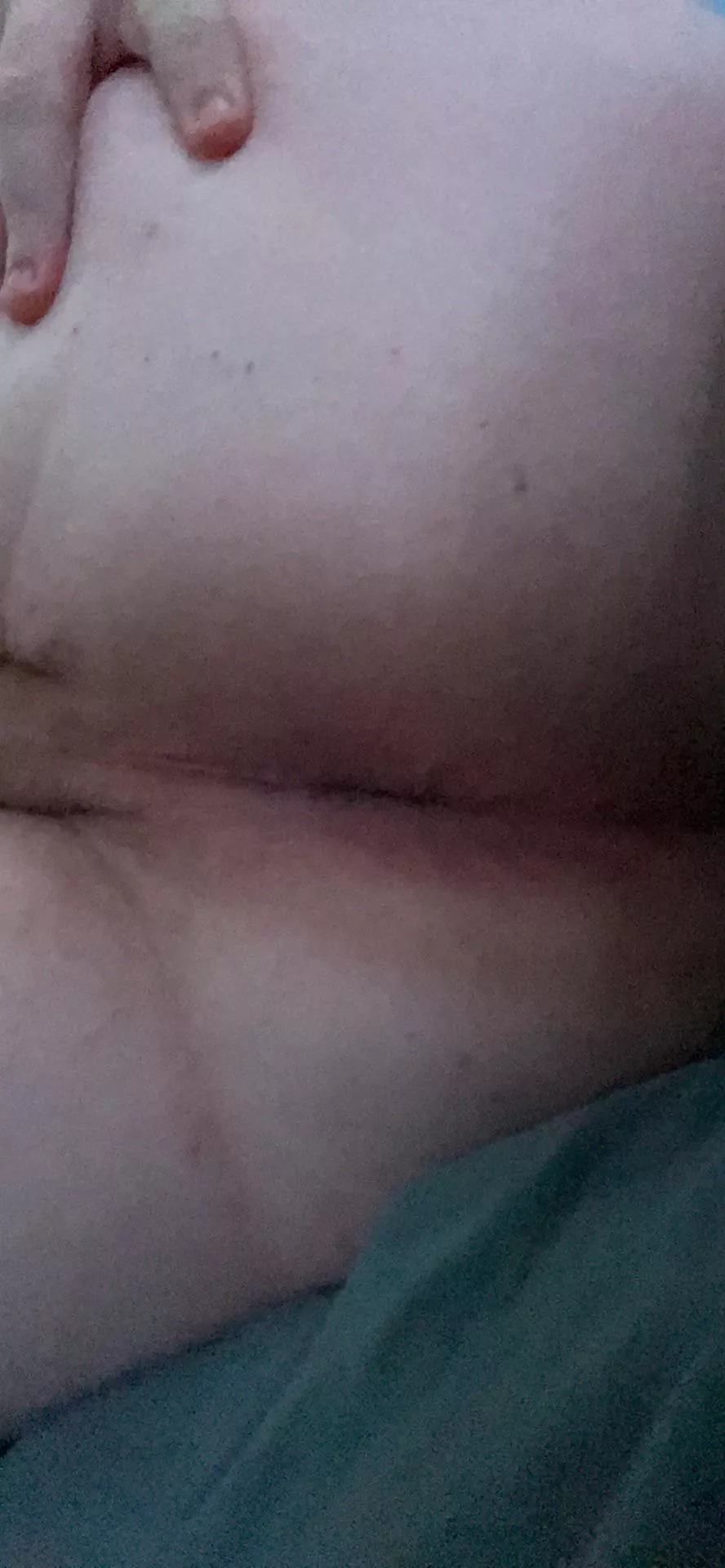 Can someone lick my hole🥺👉👈