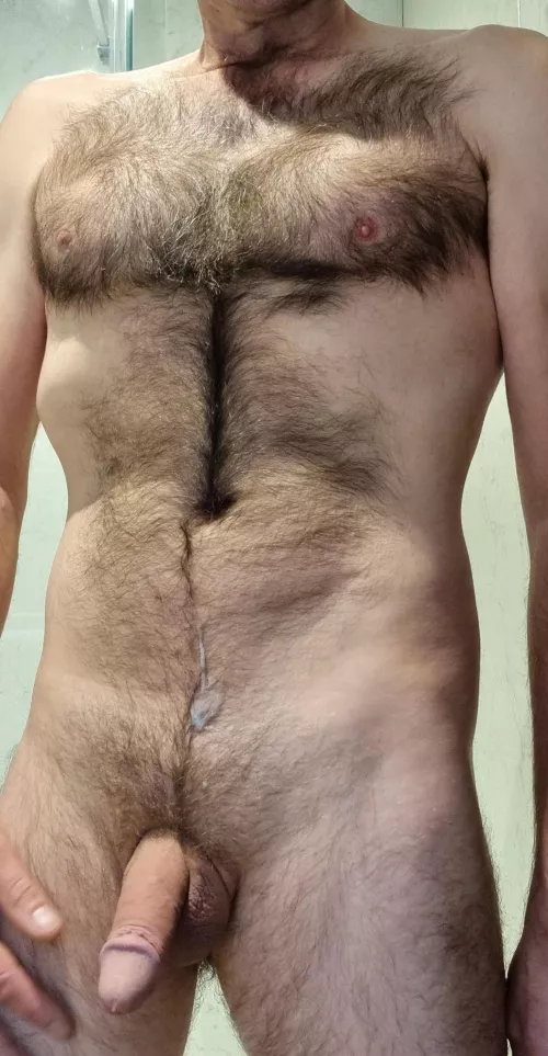 Can someone pass a tissue I've got cum on my fur 🙈😈