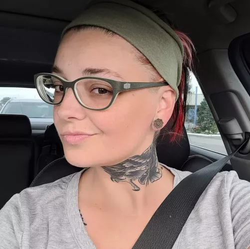 can u help me id her sc girl name. claims she was a suicide girl be around 2007ish.