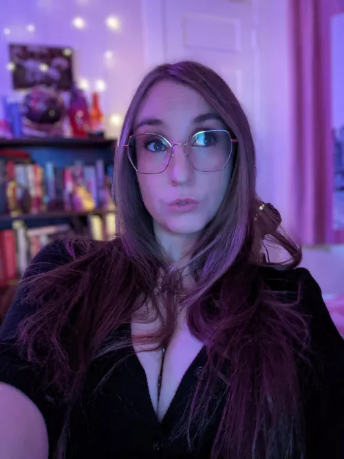 Can you guess my bra size from this picture? I'll bet you can't.