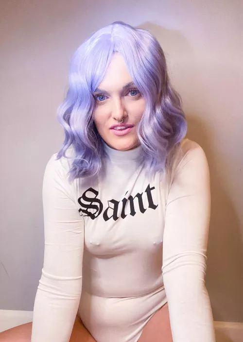 Can you see my cheeky piercing? Hehe