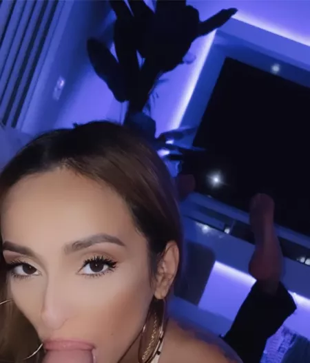 Can you tell i love what’s in my mouth & i look so pretty sucking it.. ☺️😋