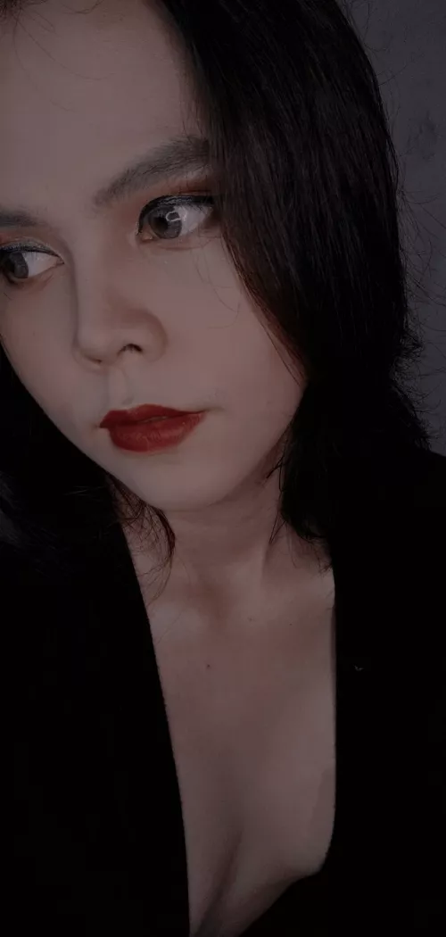 Can't i be your special girl?