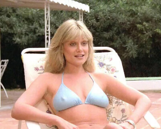 Caren Kaye circa 1983. She was gorgeous in My Tutor. Wore that VHS tape out.