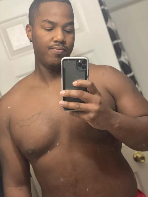 Celebrating this Cake Day with a classic dirty mirror bathroom selfie 😋