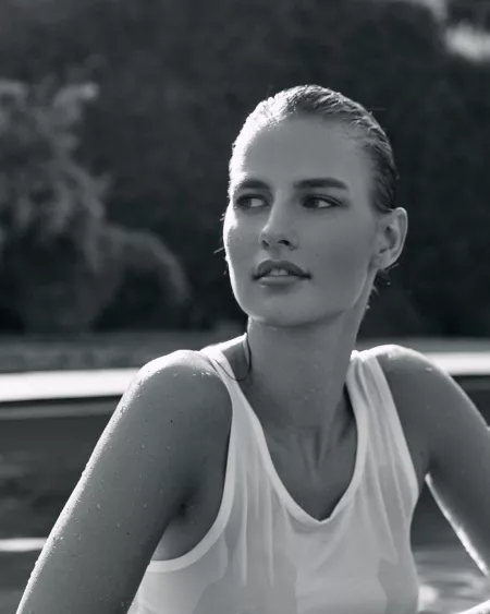 Celine Peschek in B&W