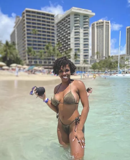 Channel 8 reporter 👀