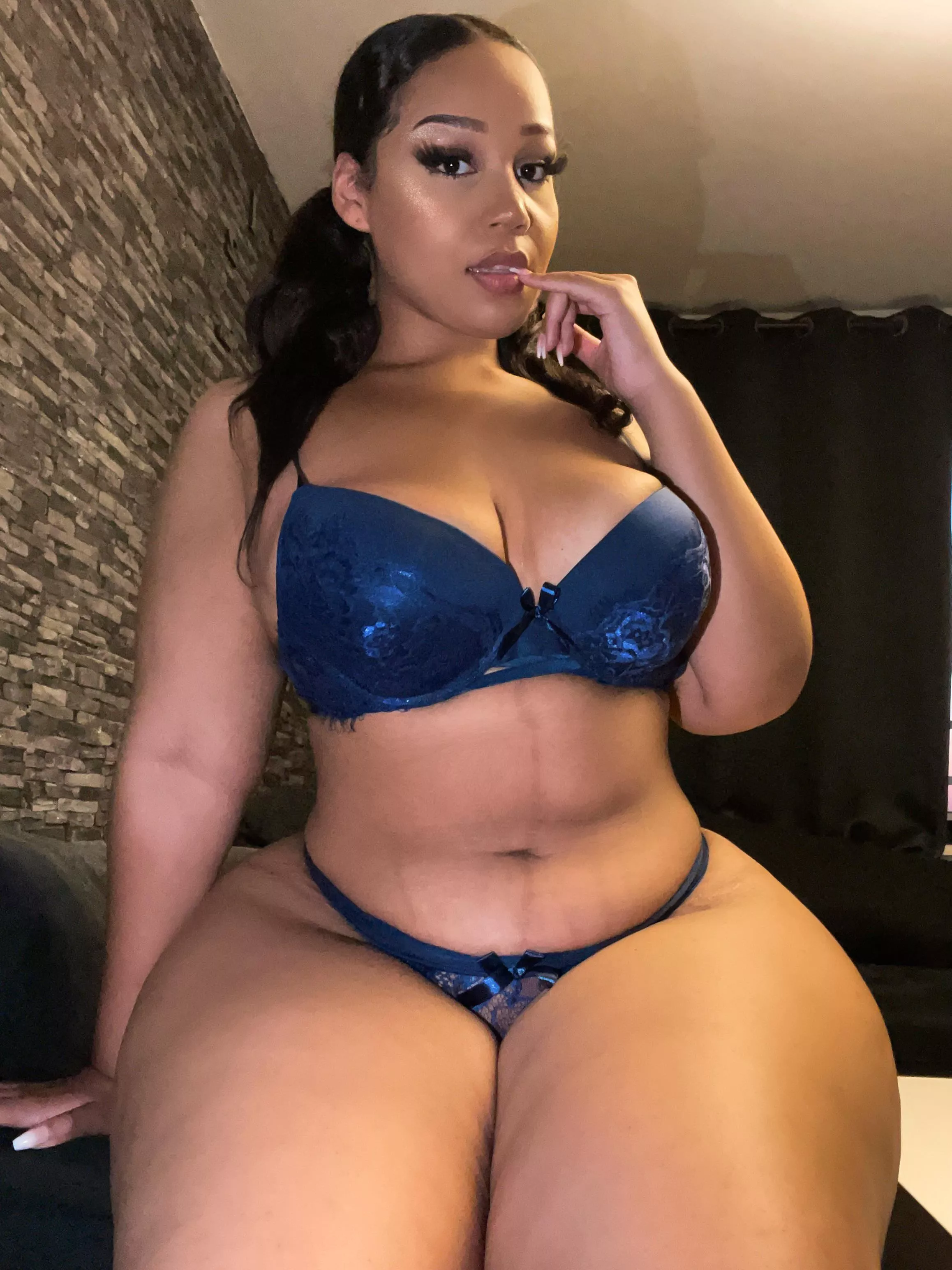 Chubby and 19🥰💋