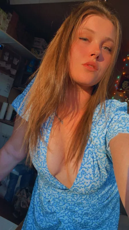 @coffeedreaminPNW Monday night 6pm to midnight at coffee and tease 😈 💙 beat those shitty Monday vibes with a hot drink I call the blueberry crumble 🤩