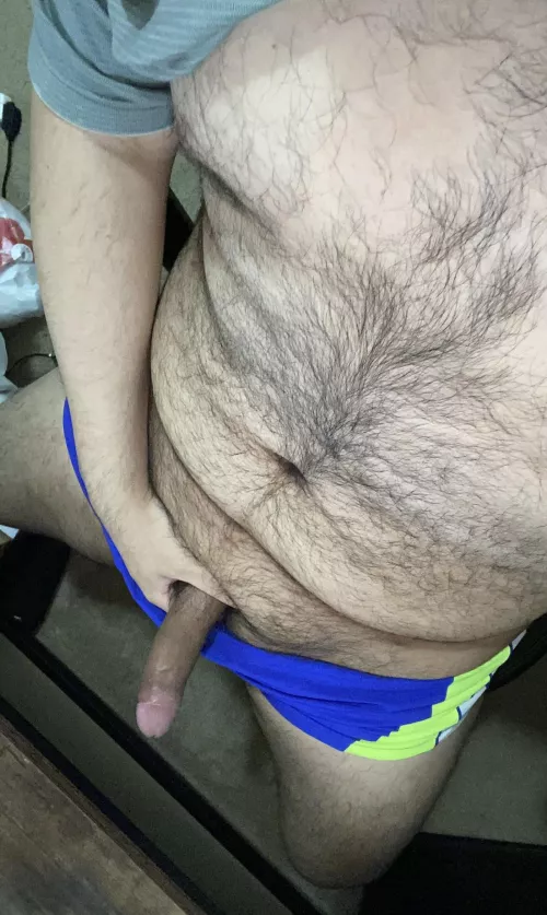 Come and rub your hands all over my furry chest 😏