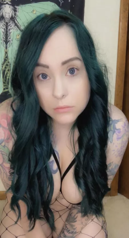 Come fuck me while we listen to ADTR.