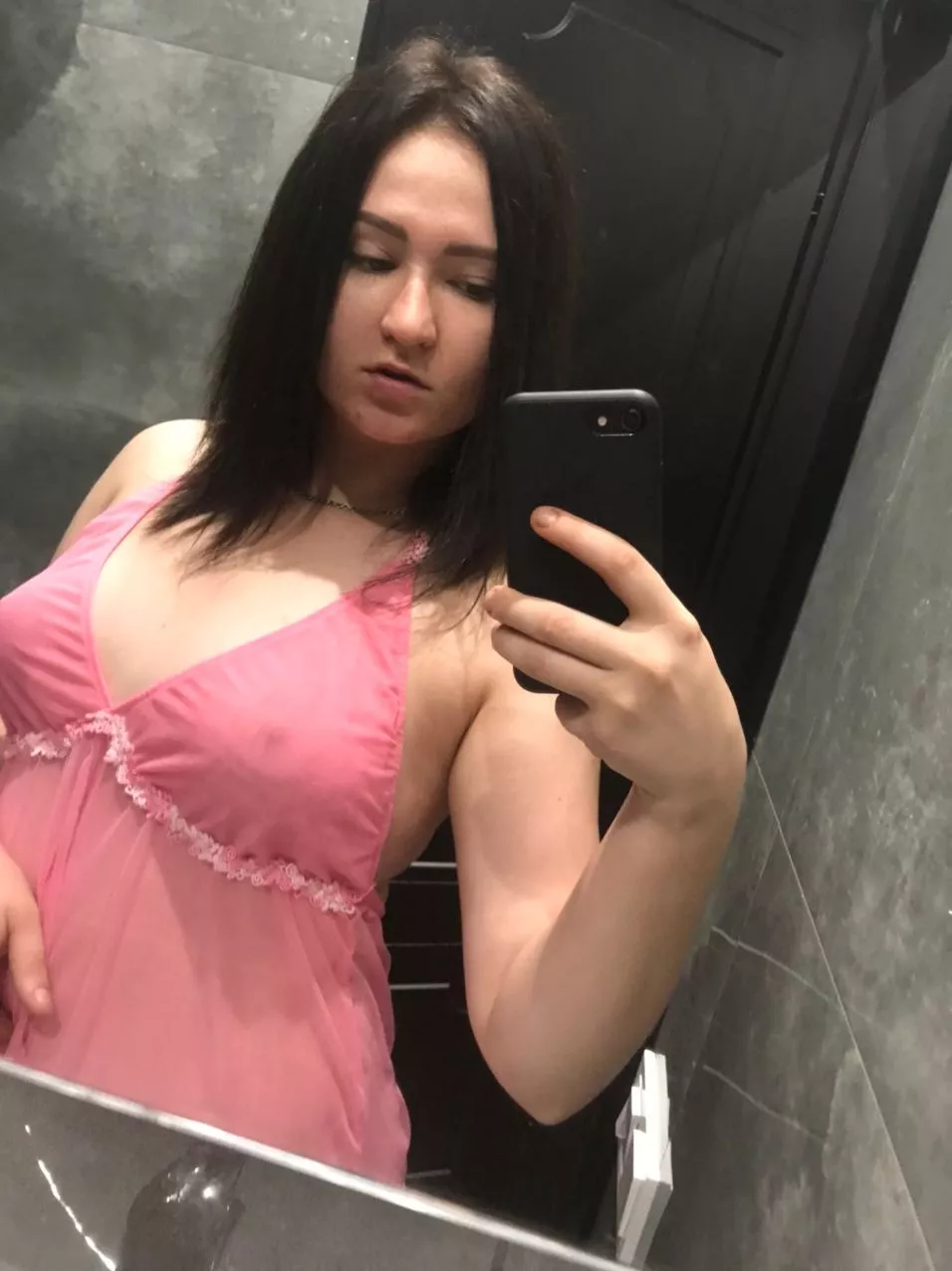 Come in soon, you'll feel good and you'll cum time after time. 🍌💦My tits and ass will do a great job.🍒🍑 More in link of comments