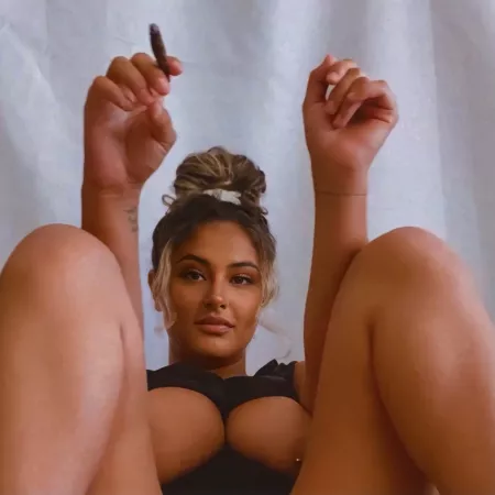 Come Lay Down In Between My Legs. We Can Smoke and then You Decide What’s Next. 😇