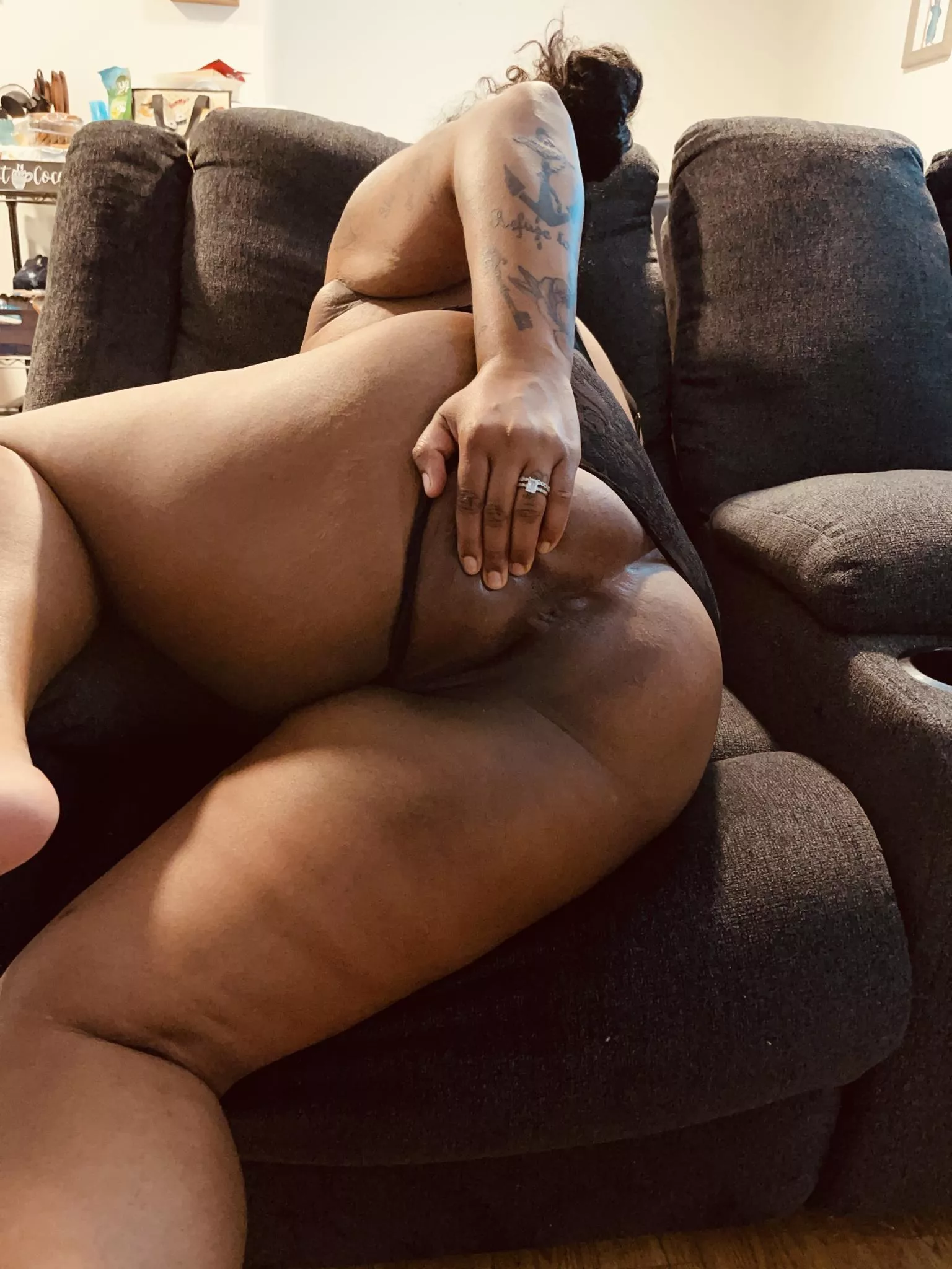 Come put your cock in 😈