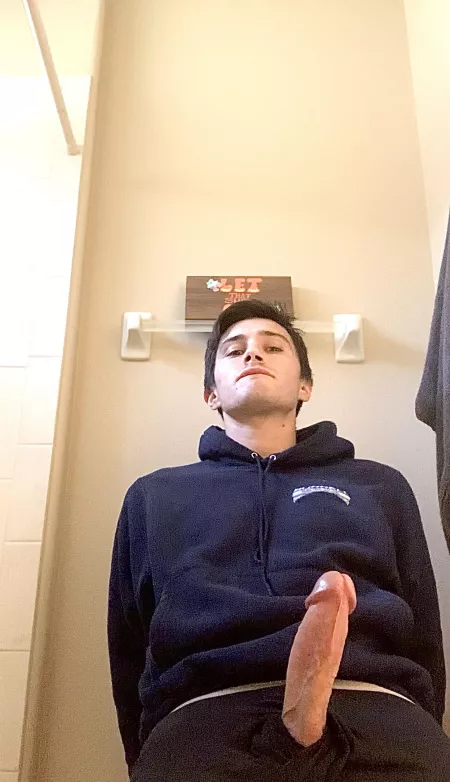 Come slobber all over daddy’s cock