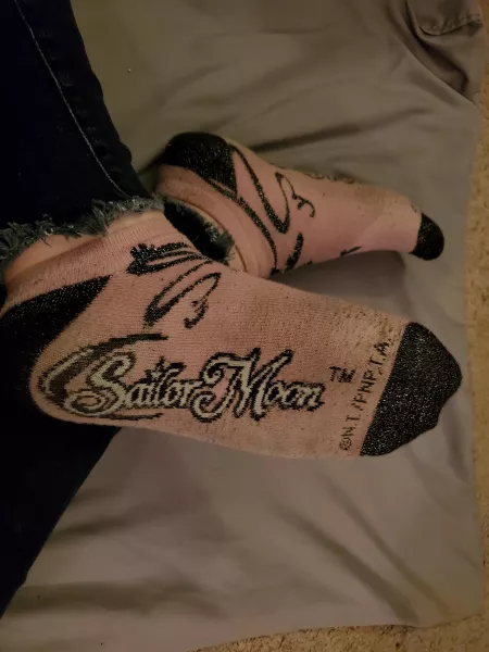 Come take them off with your teeth. You won't regret it 😏