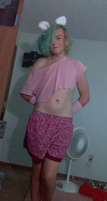 Comfy study attire! Would ya let me copy your notes?