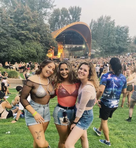 concert girls (dm open)