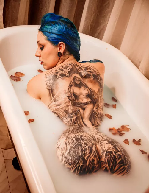 Cum on in the waters fine ;)