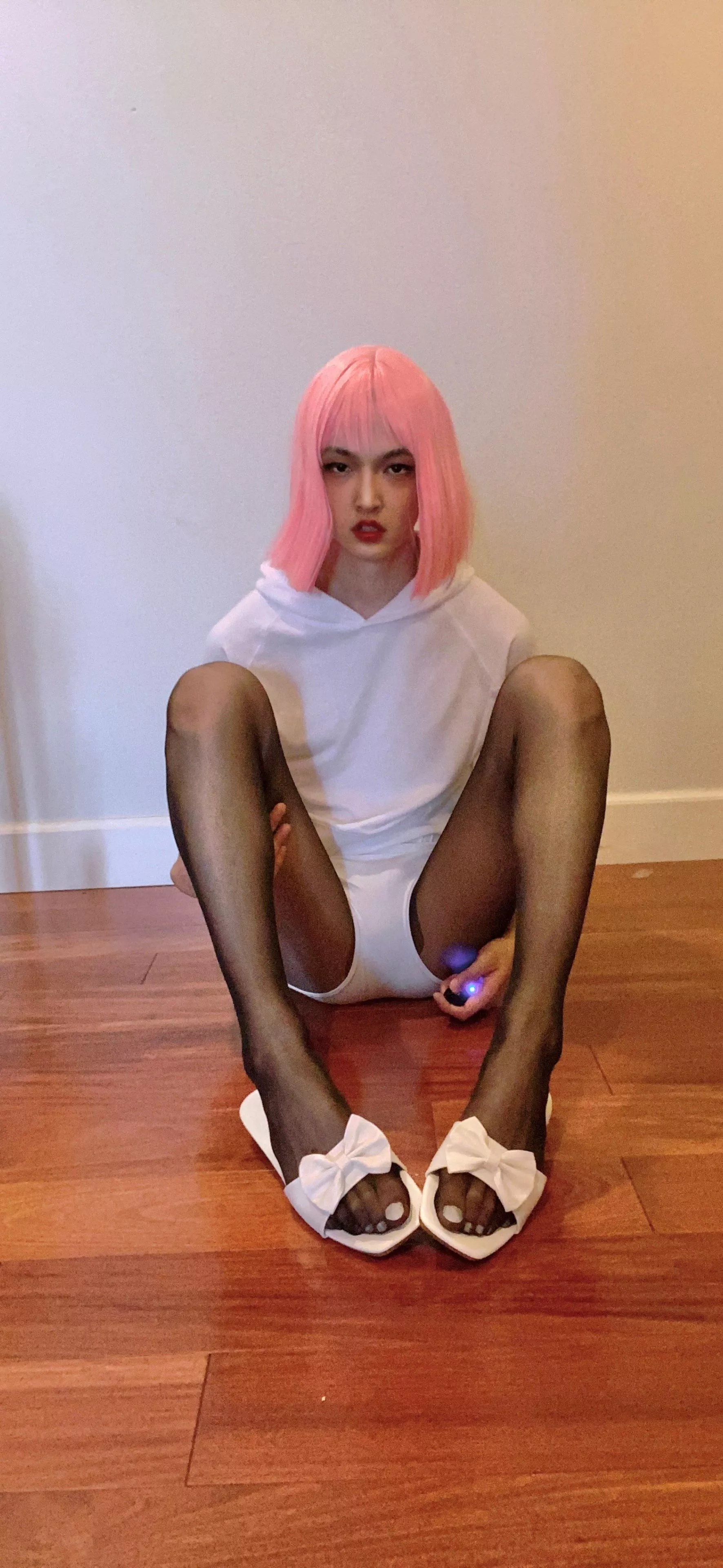 Cum on my nylons please 💦