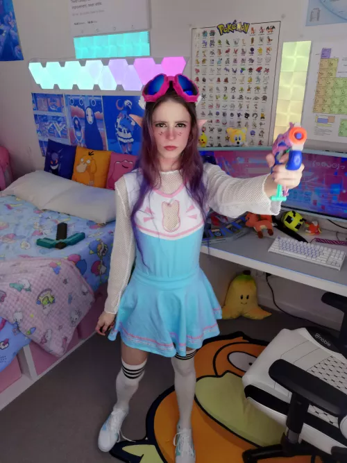 cute white thigh highs 😊❤️