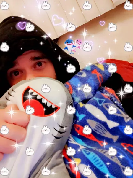 💖danny and sharky want wittle fwiends💖