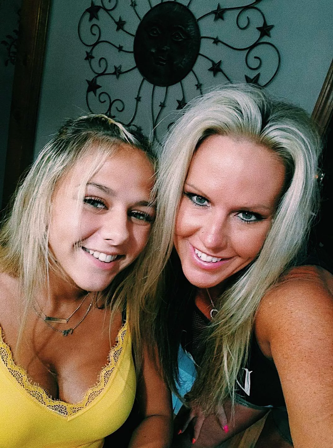Dau or her Mom?
