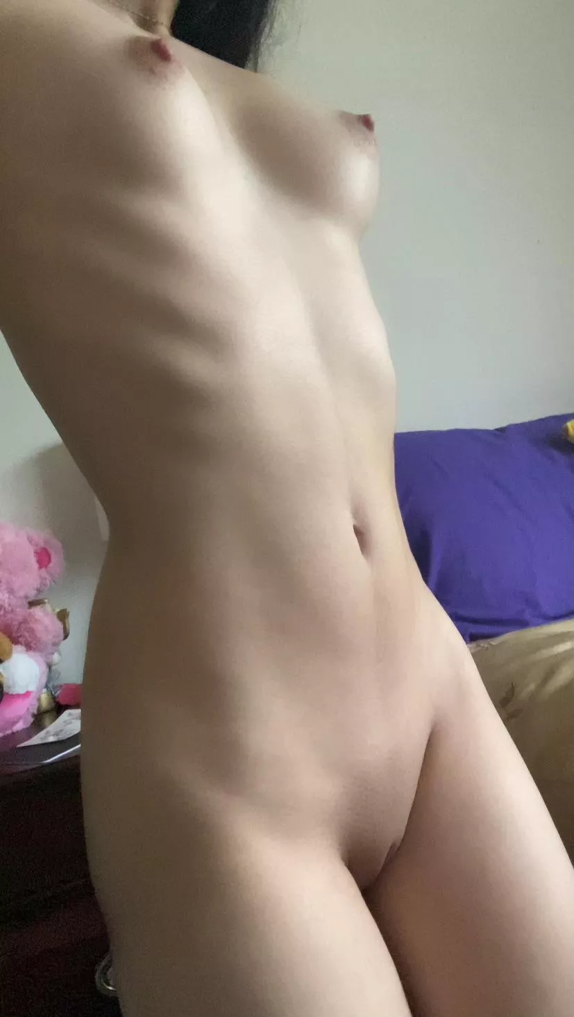 Describe my little body in one word! ❤️