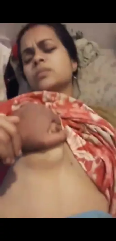 DEWAR SORAHI💋BHBAHI KI🍑CHUUT👉👌MAAR K CHALA GAYE 💦