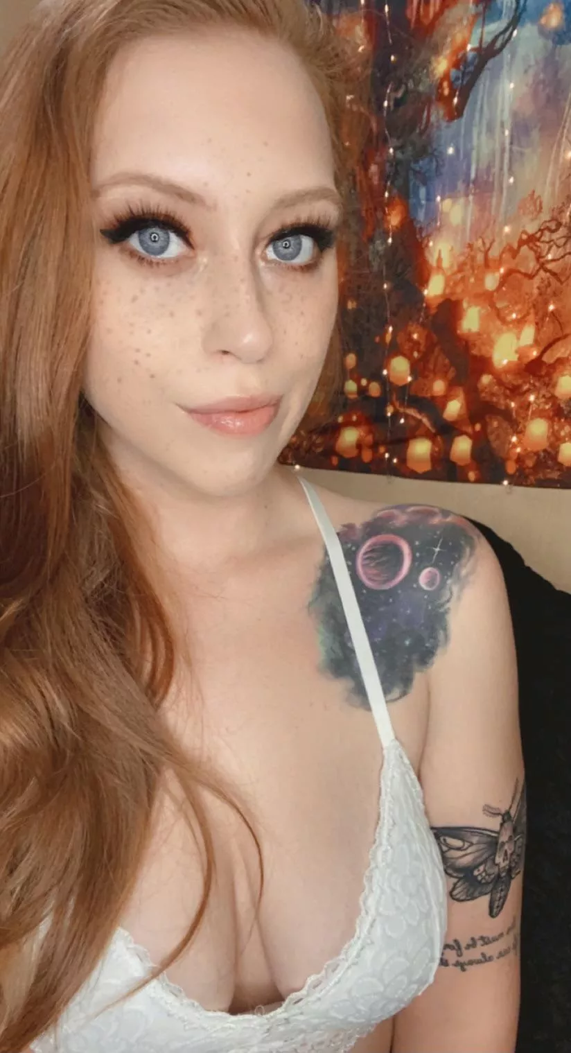 did you know that red hair and blue eyes is the rarest combo in the world? 😊