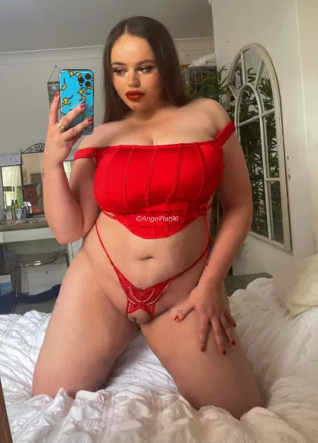 Did you notice my plump pussy in this pic?