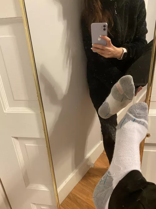 Dirty mirror, dirty feet