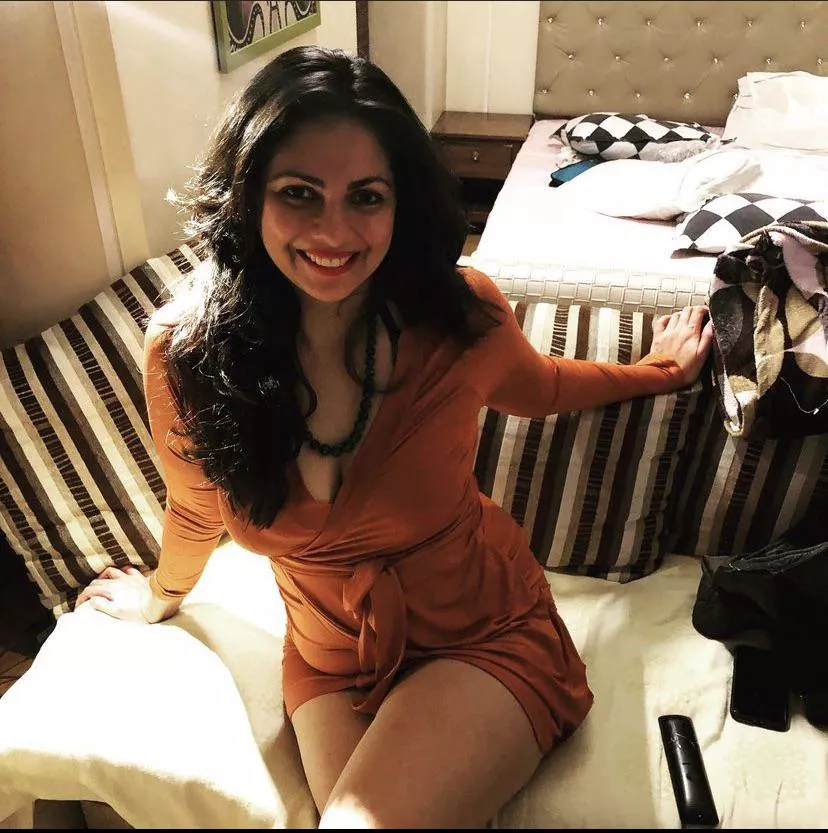 Divorced bhabhi makes me so hard 🥵