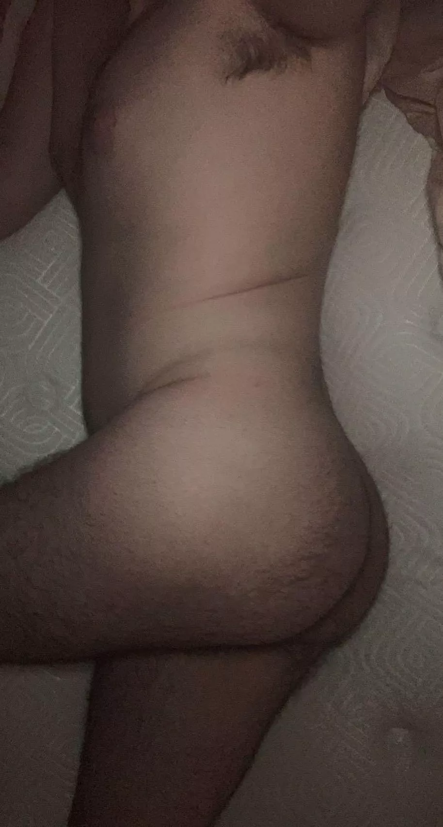 Dms open let’s see some uncut meat 😈