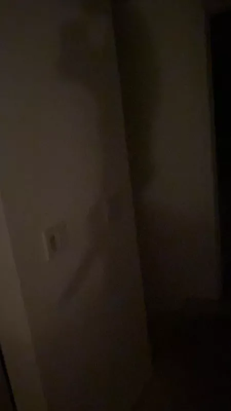 Do shadows count as outlines?