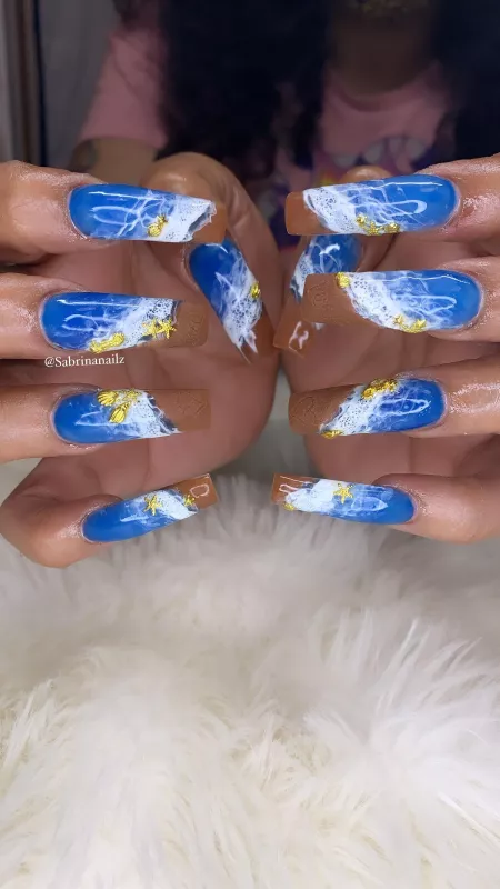 Do you ever love the beach so much that you want to wear it? Do you ever love the beach so much that you want to wear it?