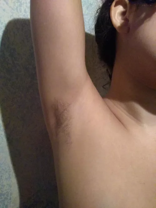Do you have an advice to this girl who's a bit insecure about body hair? 👀