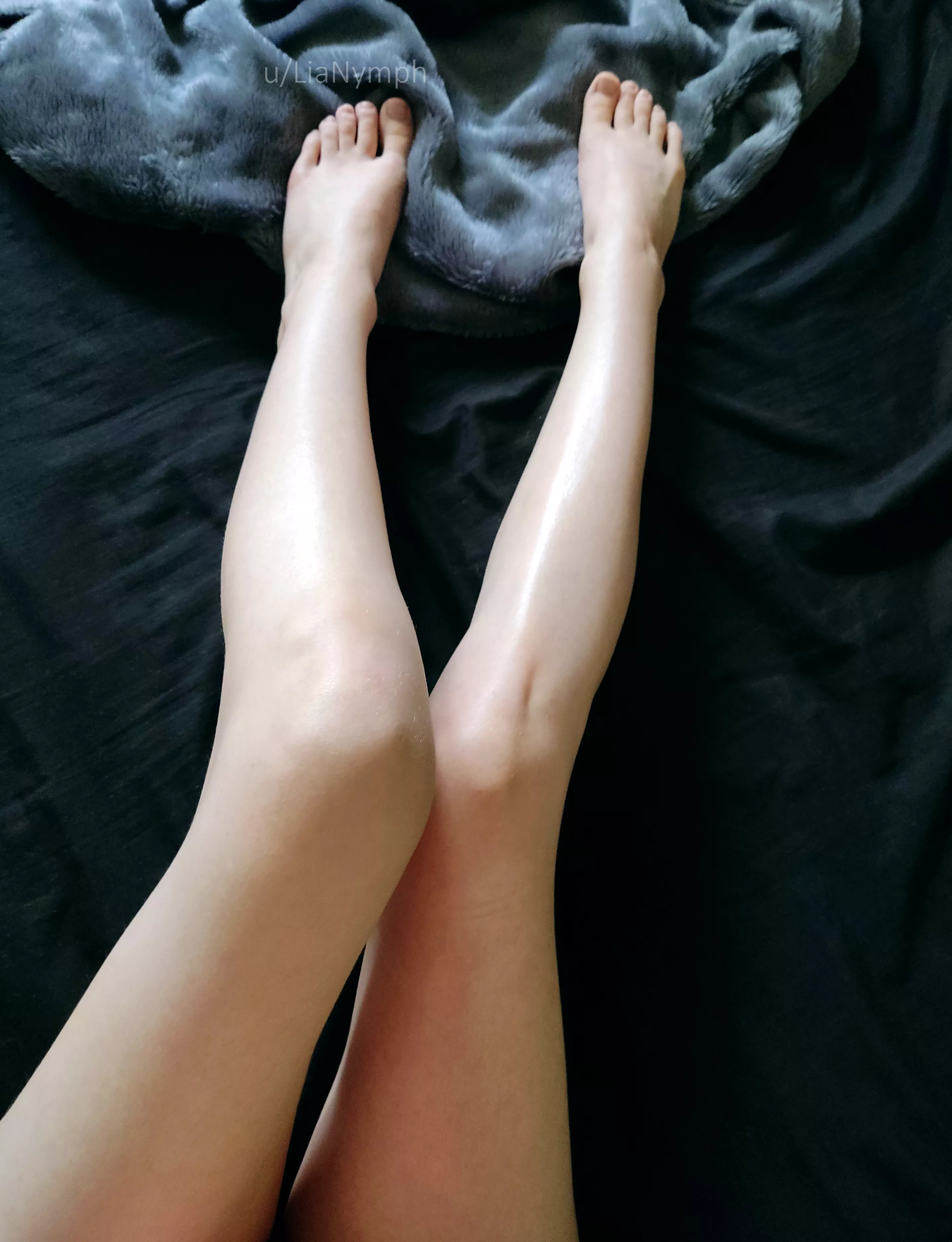 Do you like my legs? 🥺