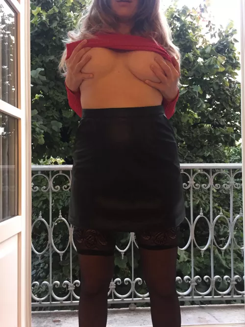 Do you like my outfit?