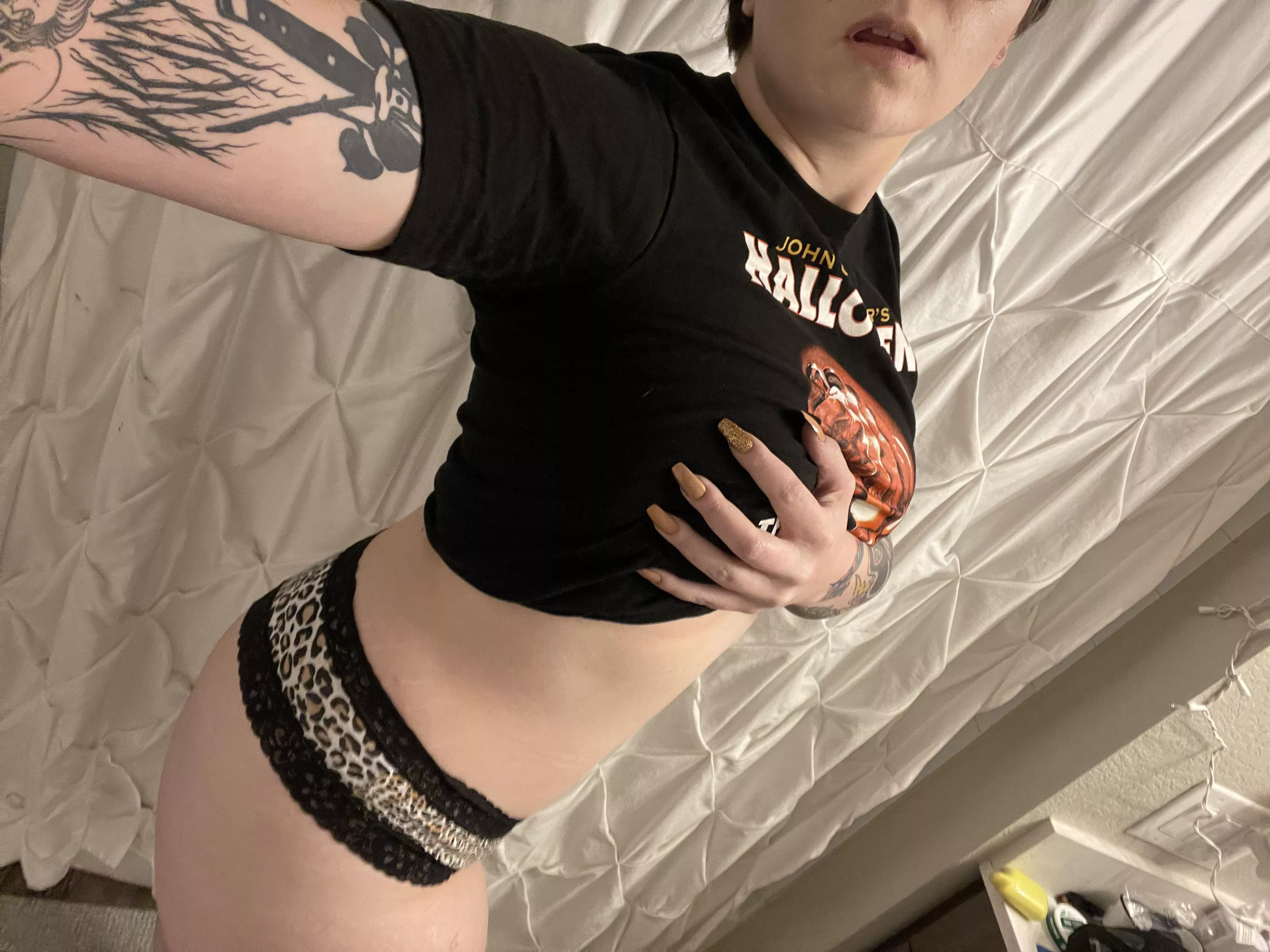 Do you like my shirt? 🥺
