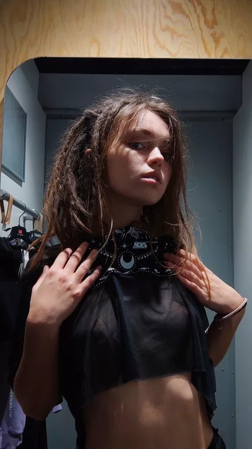 does this black thing suit me?