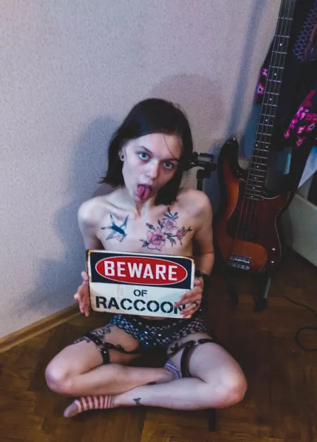 Don't be afraid. I won't bite you, if you don't want to 🐾👄