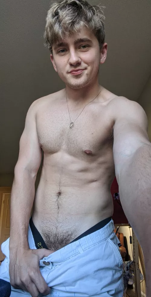 Don't get distracted, keep playing babe(22)